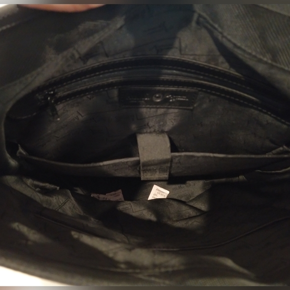 Arbutus New York Men's Bag - Picture 2 of 5